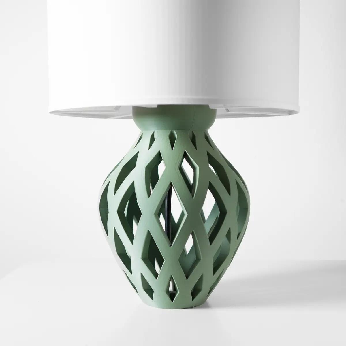 Willow Weave Lamp