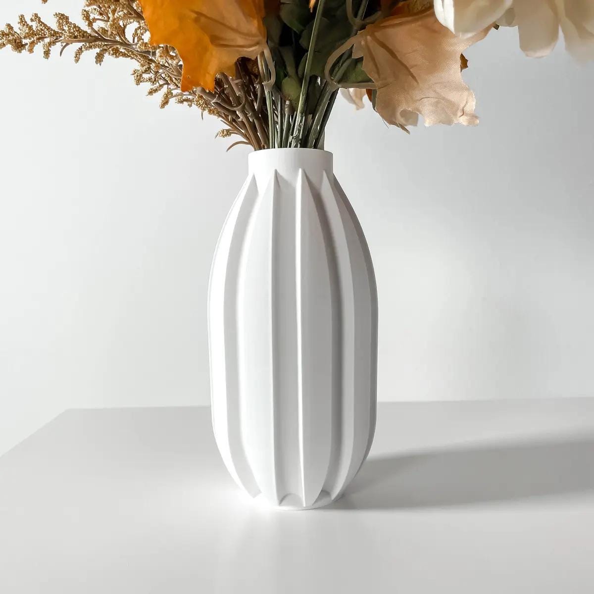 Petal Arc Vase